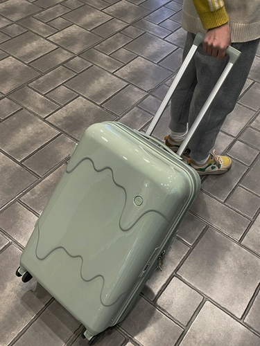 Универсальный чемодан, 20 дюймов