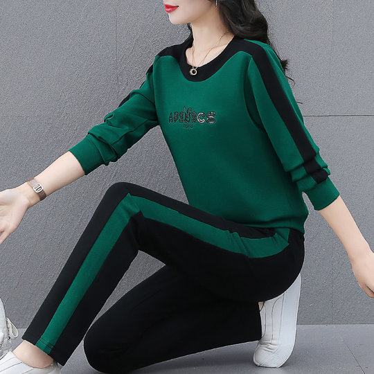 Mamas frühlingsmodischer, lässiger Sportbekleidungsanzug mittleren Alters für Frauen 2025, neuer Frühling und Herbst mittleren Alters, großes zweiteiliges Set