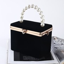 Handmade Pearl Handheld Banquet Velvet Dinner Clutch