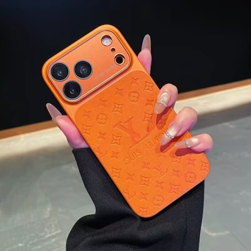 Lv Leather Monogram Case with Lens Protector Suitable for iPhone 17 Pro Max, 16 Pro, Apple 15 Protective Case, 14 Pro Max, Luxury Fashion Style, 17 Pro, European and American High-End Luxury Brand Lv Leather Monogram Case with Lens Protector Suitable for iPhone 17 Pro Max, 16 Pro, Apple 15 Protective Case, 14 Pro Max, Luxury Fashion Style, 17 Pro, European and American High-End Luxury Brand