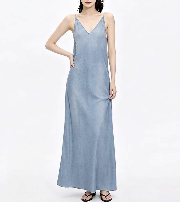 【Same Style as in the Mall】 Lyocell Denim V-Neck Dress with a Draping Straight-Cut Strapless Long Skirt, Elegant Dress 【Same Style as in the Mall】 Lyocell Denim V-Neck Dress with a Draping Straight-Cut Strapless Long Skirt, Elegant Dress