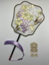 Grape Three-dimensional Butterfly Flying Fairy-shaped Single Dough Fan Moxi Embroidery Nanyou Jiayu Co-branded Hanfu Catwalk Shooting
