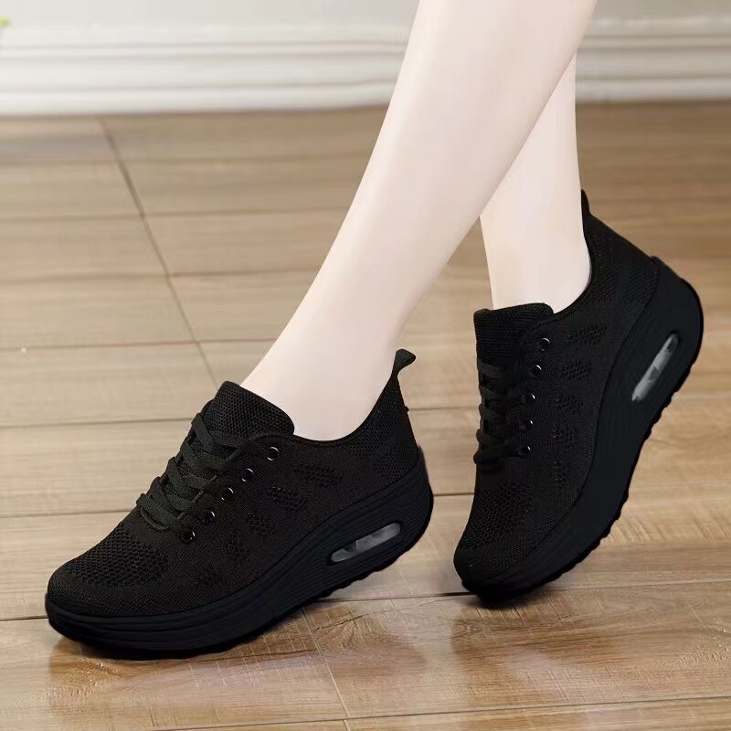 Shake Shoes for Women in Spring, Summer and Autum, Soft Thick Soles, Increased Height, Non-Slip, Breathable, Casual Sports Shoes, Pure Black Work Shoes