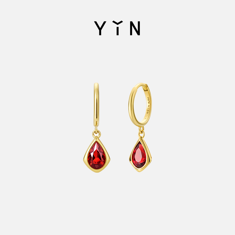 YIN Yin「Ying」シリーズ 蛇 蛇年 十二支 イヤリング レッドガーネット 18K ゴールド イヤリング 十二支 ギフト