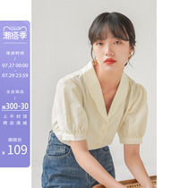 Fascia goose yellow French style shirt woman design feeling small crowdsummer short sleeve vintage v collar short with bubble sleeve blouse