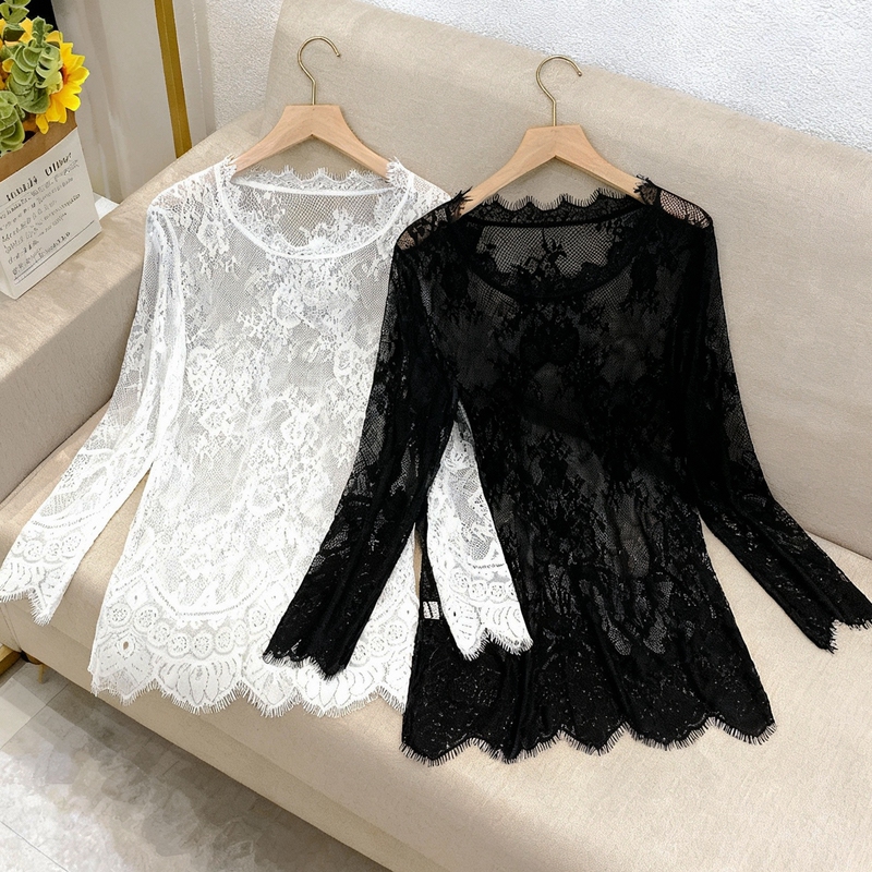 Black Round-Neck Layered Lace Base Shirt for Women, New Autumn and Winter Lace Trim Mesh Inner Layer, Hollow-Out Blouse