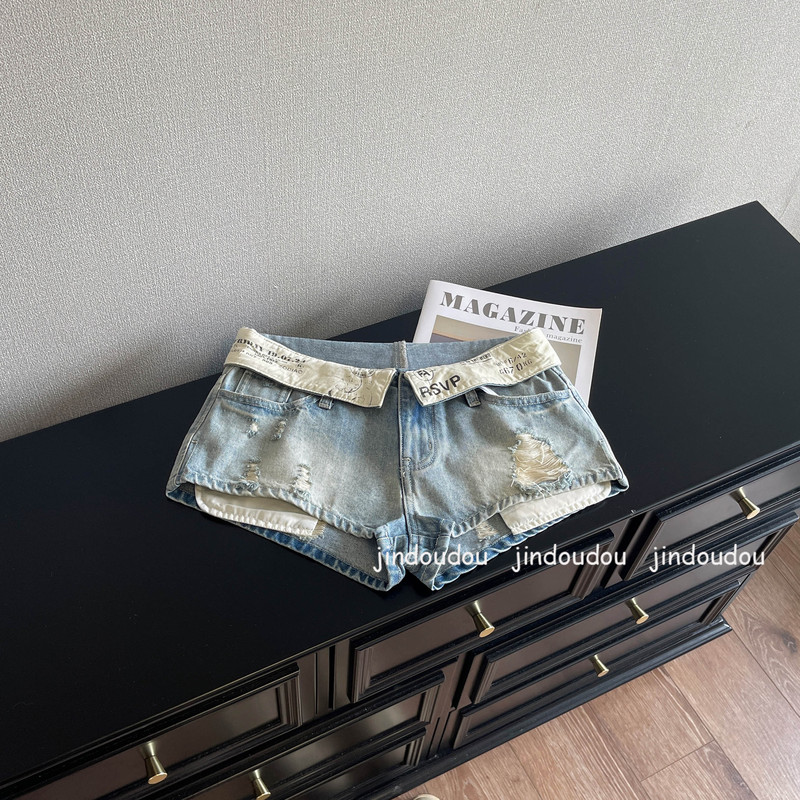 American Retro Low-Waisted Ripped Denim Shorts for Women, Summer Hot Girl Beach Photoshoot Outfit, Slim Fit Hot Pants American Retro Low-Waisted Ripped Denim Shorts for Women, Summer Hot Girl Beach Photoshoot Outfit, Slim Fit Hot Pants