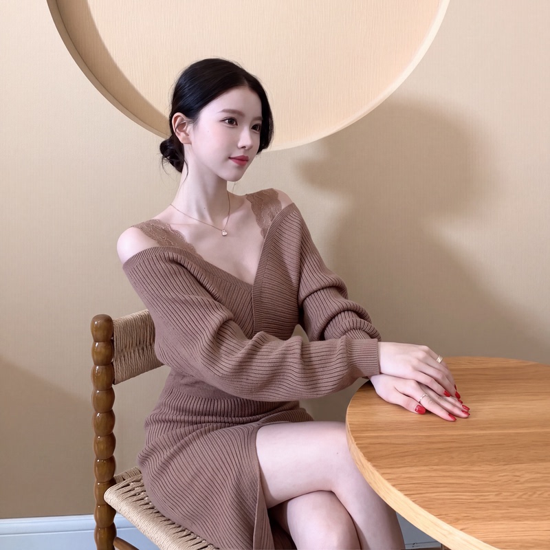 【Farte Shop】Sweet Tea Holiday Patchwork Lace Strap Dress Women's Autumn and Winter Bodycon Midi Dress 【Farte Shop】Sweet Tea Holiday Patchwork Lace Strap Dress Women's Autumn and Winter Bodycon Midi Dress