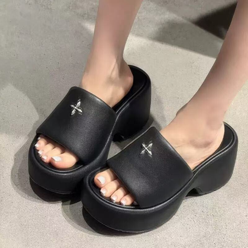 Cross-Pattern New Leather Thick-Soled Slippers for Women 2026 New Model Outdoor Wedge Sandals Summer Slide Sandals
