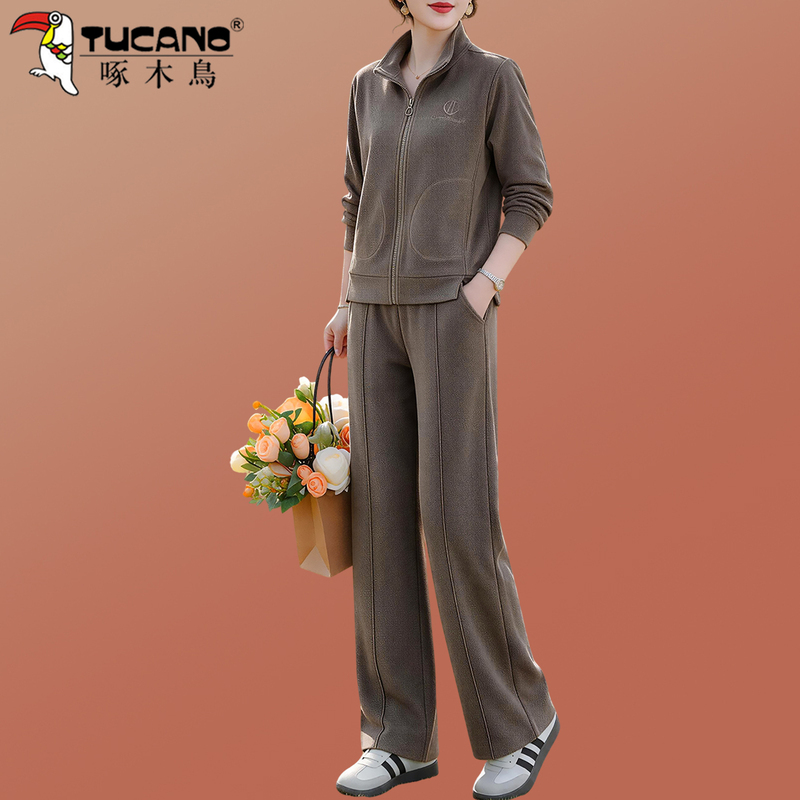 Woodpecker Mom Sports Suit for Women, Spring and Autumn 2026 New Style, Age-Reducing Loose Casual Sweatshirt Two-Piece Set for 40-Year-Olds