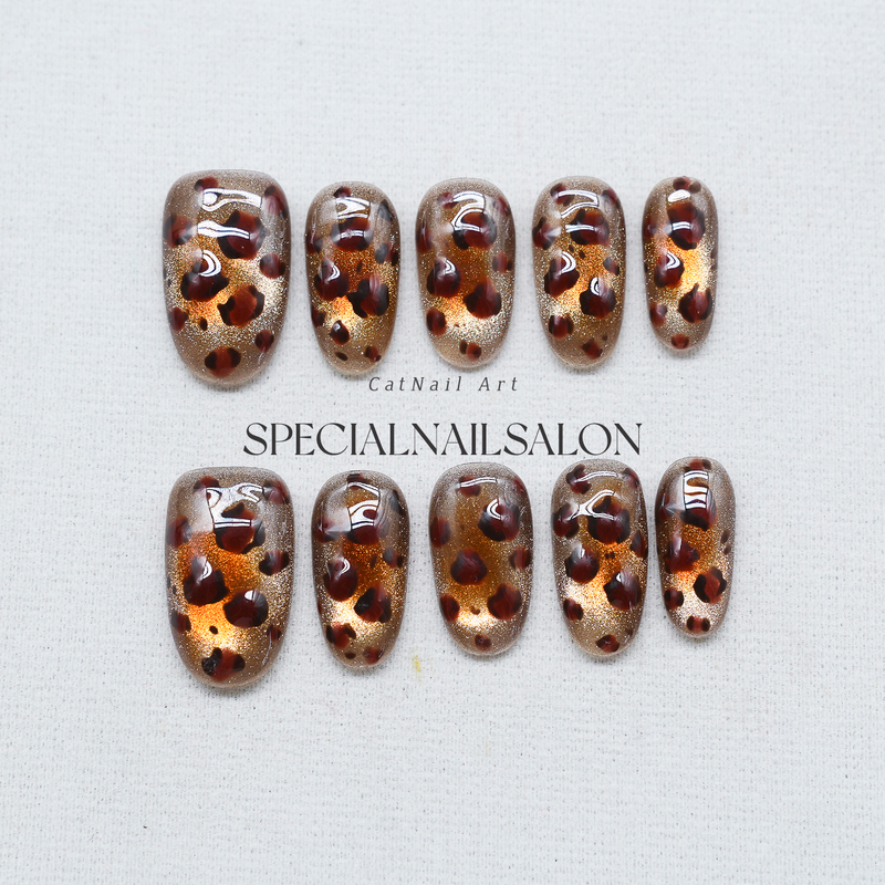 [Amber Leopard Shadow] Handmade Wearable Nails 2026 Early Autumn European and American Wild Niche Leopard Print Whitening Nail Stickers