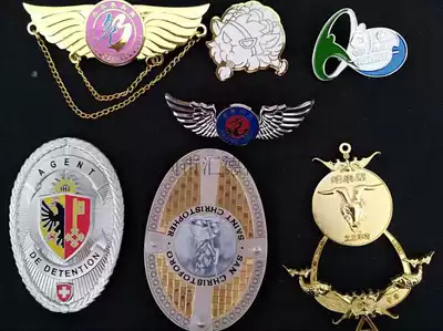 Service model badge Chinese Olympic Committee partner badge Yang 12-year chest badge winter sailor