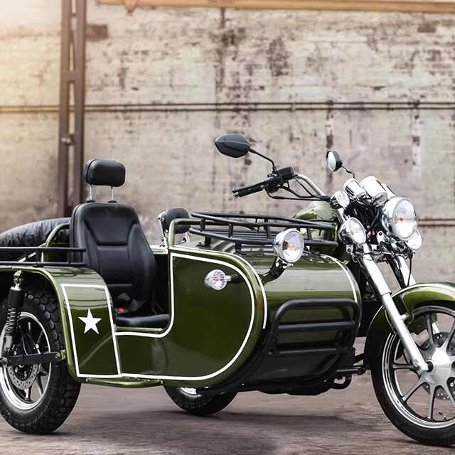 Three-Wheeled Motorcycle with Sidecar, 300Cc Model, Water-Cooled, Efi, Sidecar Retro Motorcycle, Can Be Registered
