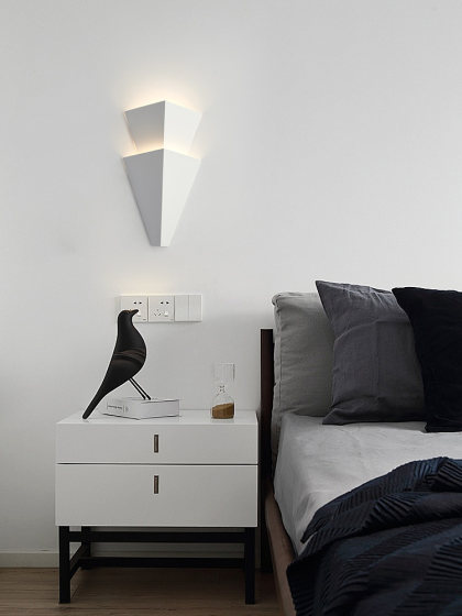 New designer wall lamp, high-end creative bedroom bedside lamp tea room study hotel living room background plaster lamp