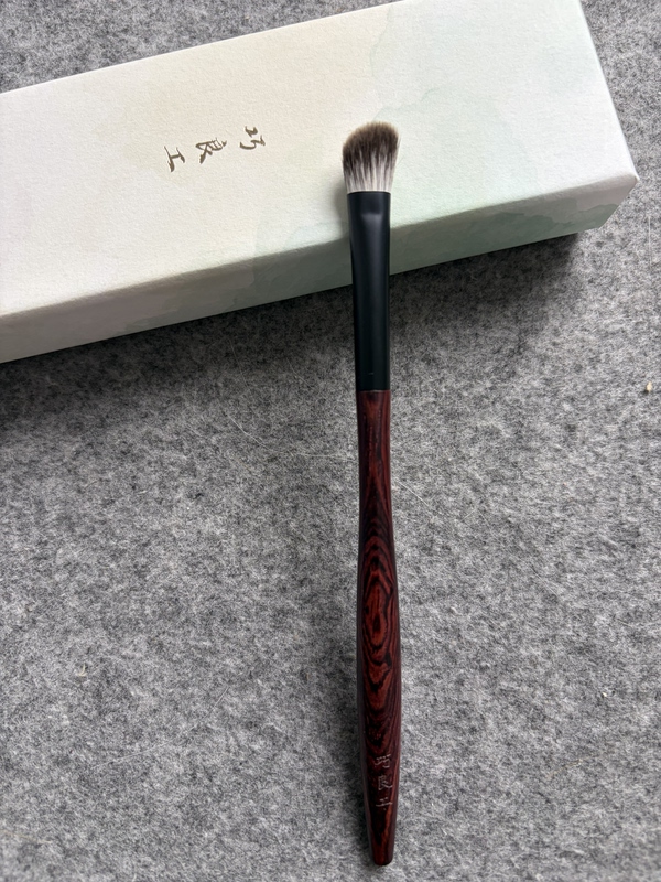 Oblique Flat Pearl Fox Multifunctional Nose Shadow Brush Matte Black Kingwood One Piece 55 Oblique Flat Pearl Fox Multifunctional Nose Shadow Brush Matte Black Kingwood One Piece 55