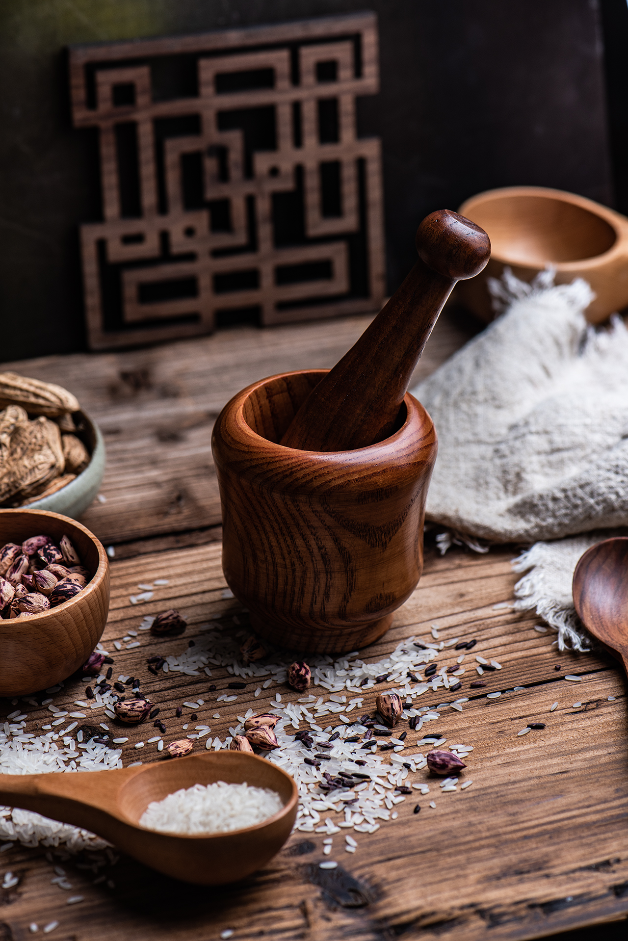 Retro Log Home Mashing Machine Mashing Garlic Grinding Machine Manual Ring Bowl Gourmet Food Photography Retro Swing Piece