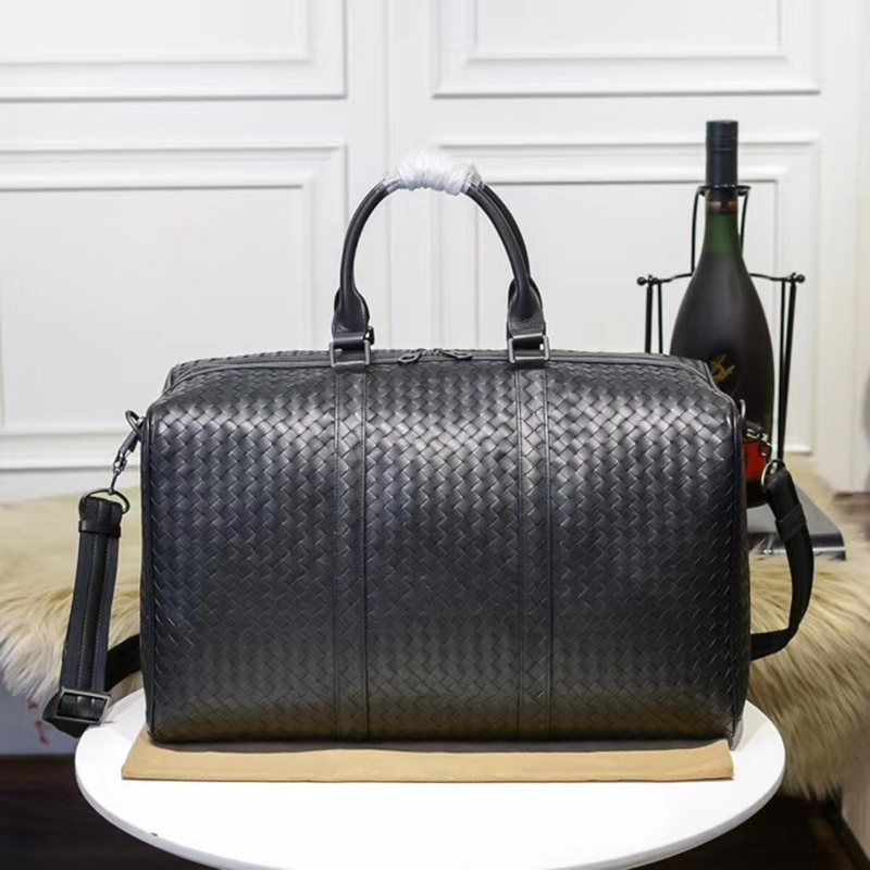 European and American light extravaganza Bull Leather Woven Men's Bag Portable Travel Bag 2022 New Fashion Business Large Capacity Luggage Bag