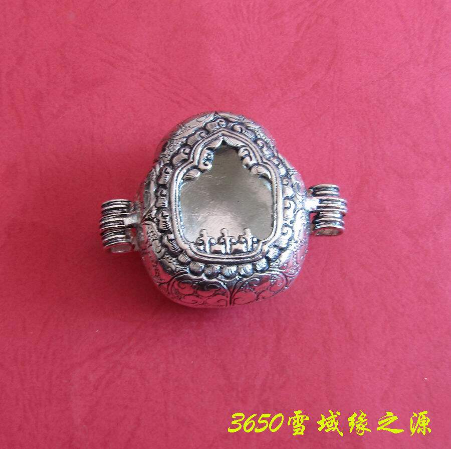 Nepalese version of imitation old Tibetan silver pure bronze sculpted open window can be fitted with Tibetan shallifa Buddha statue gäu boxer