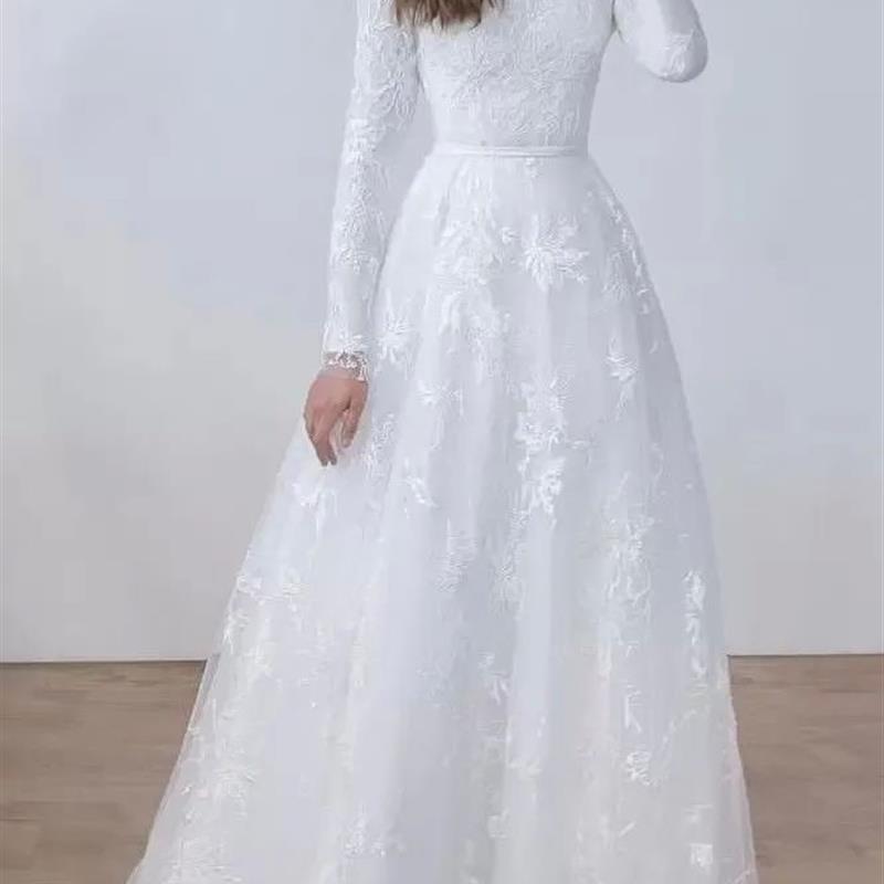 Simple Vintage Long Sleeves Lace A-line Modest Wedding Dress Simple Vintage Long Sleeves Lace A-line Modest Wedding Dress