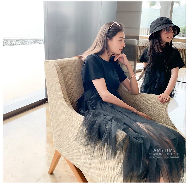Không giống cha mẹ con mặc mẹ và con gái ngoại ngoại 2019 hè mới lưới đỏ bãi biển đầm cổ tích gạc thủy triều - Trang phục dành cho cha mẹ và con quần gia đình