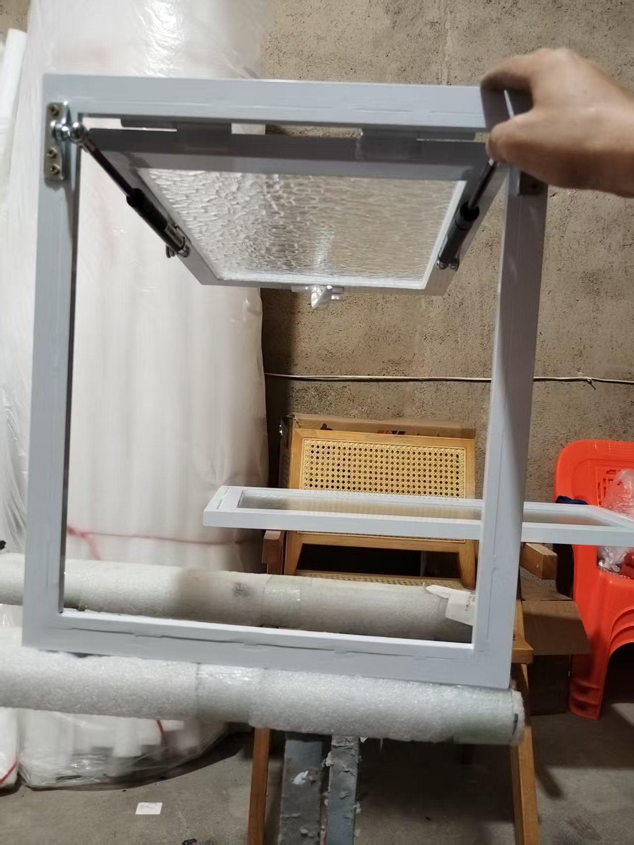 Dark Bathroom Aluminum Alloy Small Window Flip Hydraulic Angle