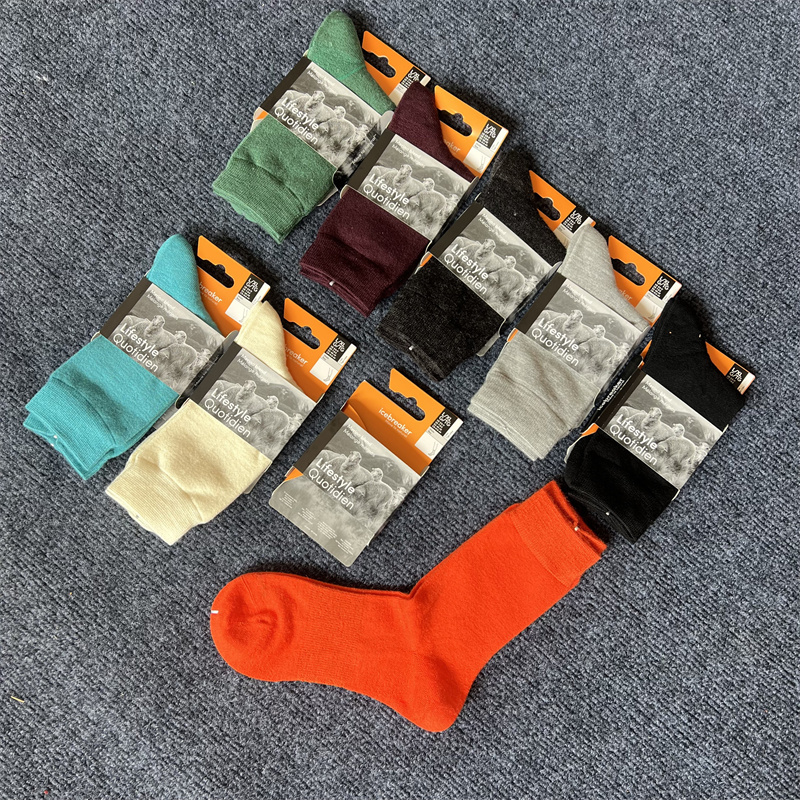Icebreaker Men's Merino Wool Socks for Daily Casual Wear, Breathable and Moisture-Wicking Towel-Soled Mid-Calf Socks