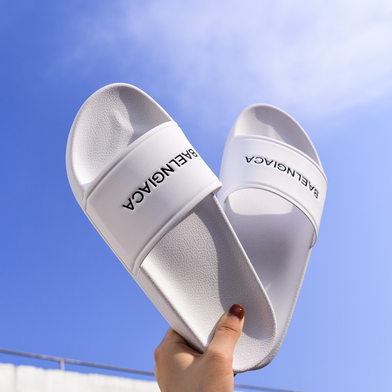Slippers men and women tide summer 2021 new outside wear beach sandals non slip bath home trend fashion