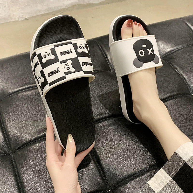 Slippers men and women tide summer 2021 new outdoor wear beach cool slippers non-slip bath household couple one word drag