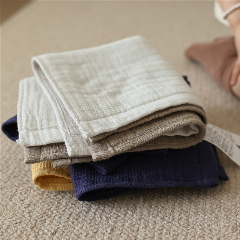 Export to Denmark Order Pure Cotton Simple A-Grade Gauze Towel/Bath Towel Bathroom Skin-Friendly Absorbent Bath Towel Wrinkled Towel Export to Denmark Order Pure Cotton Simple A-Grade Gauze Towel/Bath Towel Bathroom Skin-Friendly Absorbent Bath Towel Wrinkled Towel