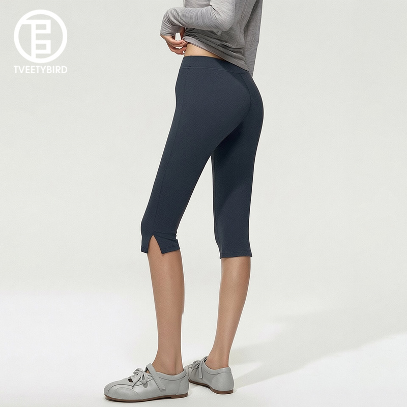 Tveetybird Low-Waist Yoga Pants for Women, Tight-Fitting Slimming Leggings, Vintage Nude-Feel Sports Capri Pants Tveetybird Low-Waist Yoga Pants for Women, Tight-Fitting Slimming Leggings, Vintage Nude-Feel Sports Capri Pants