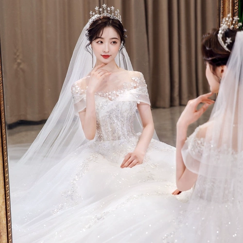 Французская световая свадьба 2023 New Demprament Bride's Palace Thrck, выходящая из Gine Girls Mall Advanced Texture