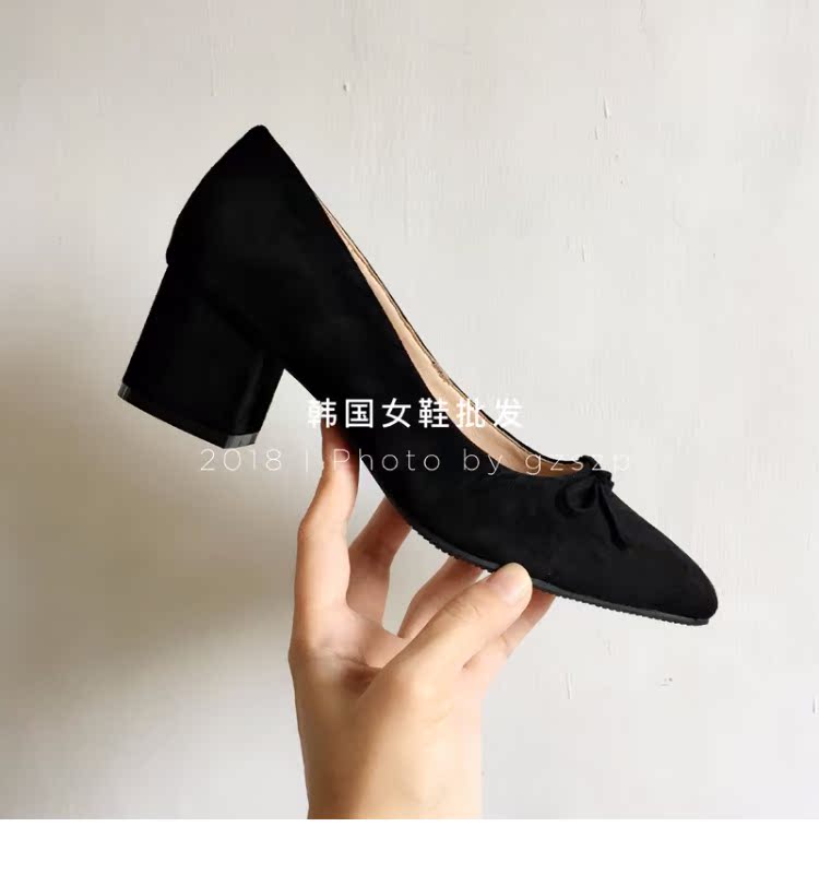 Phiên bản Hàn Quốc của miệng nông retro mũi nhọn đơn giản và nhẹ nhàng với thiết kế đế dày giày puma nữ chính hãng