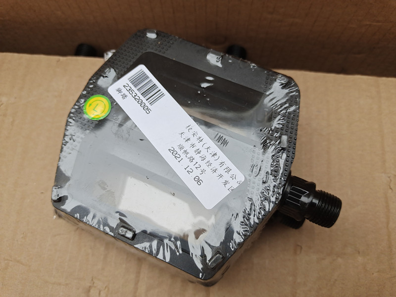 Original fitting GIANT FOOT PEDAL XTC800 original fit bearing footboard bike folding bike pedal ultralight-Taobao