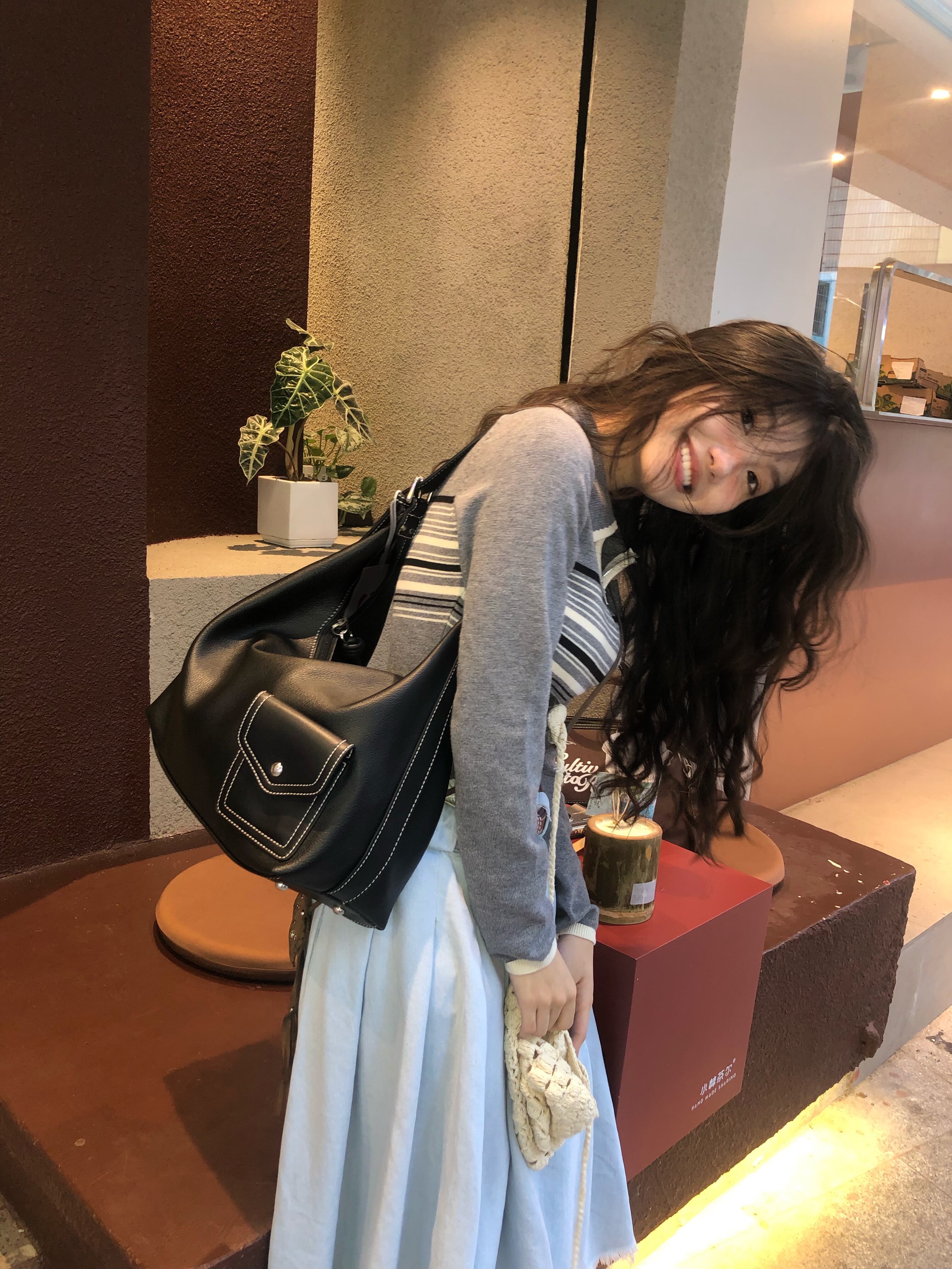 Cultivator Original Black Large Capacity Tote Crossbody Bag Youth Casual Commuter Shoulder Bag - Thumbnail 2