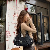 Культиватор, оригинальная ниша, ретро-миллениум, популярная девушка, универсальная портативная мотоциклетная сумка через плечо, 2025 Xia Xin