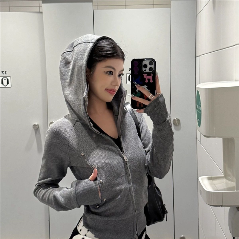 American Retro Style Slim-Fit Hooded Sweatshirt with a Stylish Design, Slimming and Short Cardigan Hooded Sweatshirt American Retro Style Slim-Fit Hooded Sweatshirt with a Stylish Design, Slimming and Short Cardigan Hooded Sweatshirt