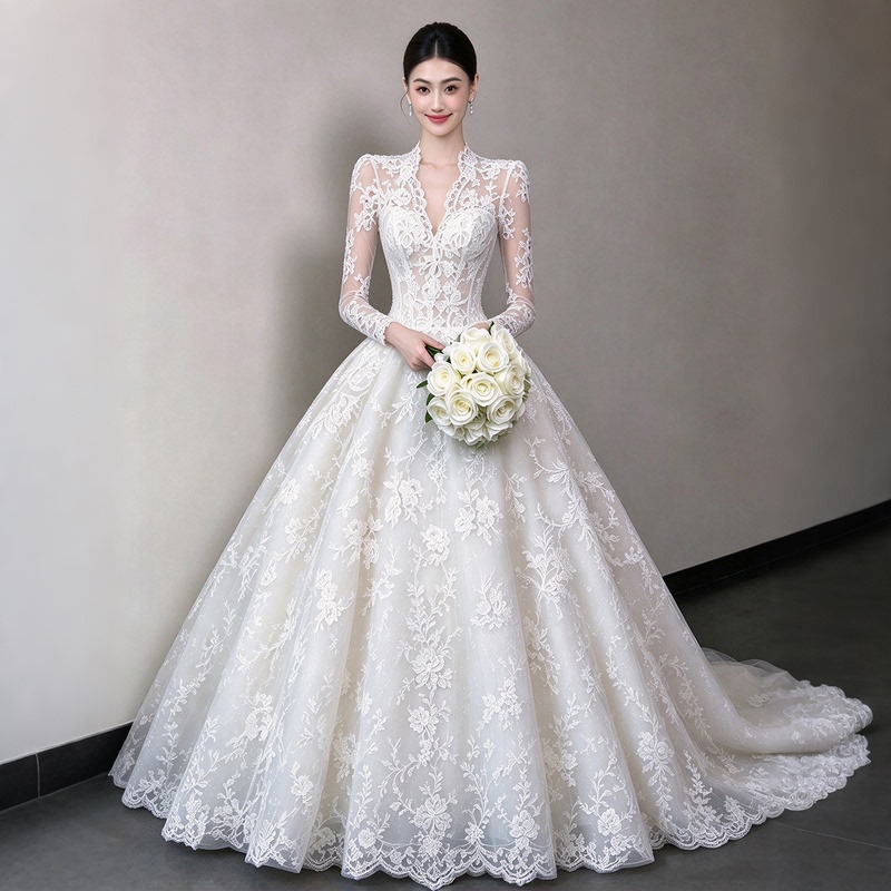 French-Style Long-Sleeve Light Wedding Dress 2026 New Bridal Gown with High-Quality Texture, Heavy Craftsmanship, V-Neck, Vintage Lace, and Long Train