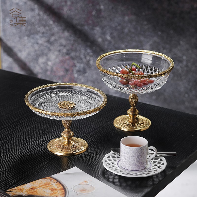 Retro Living Room Decoration, French-Style House, High-End Crystal Glass with Copper Fruit Plate, Fruit Bowl, Ornaments, Coffee Table, Restaurant Storage Retro Living Room Decoration, French-Style House, High-End Crystal Glass with Copper Fruit Plate, Fruit Bowl, Ornaments, Coffee Table, Restaurant Storage