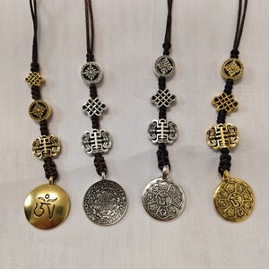 Tibetan-Style Twelve Zodiac Signs Nine Palaces and Eight Trigrams Pendant with Eight Auspicious Om Symbols, Mantra Car H