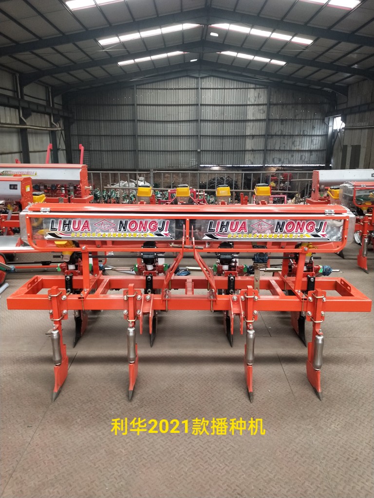The new corn seeder 2 rows 3 rows 4 rows 5 rows no-till sowing soybean seeder suspended profiling seeder