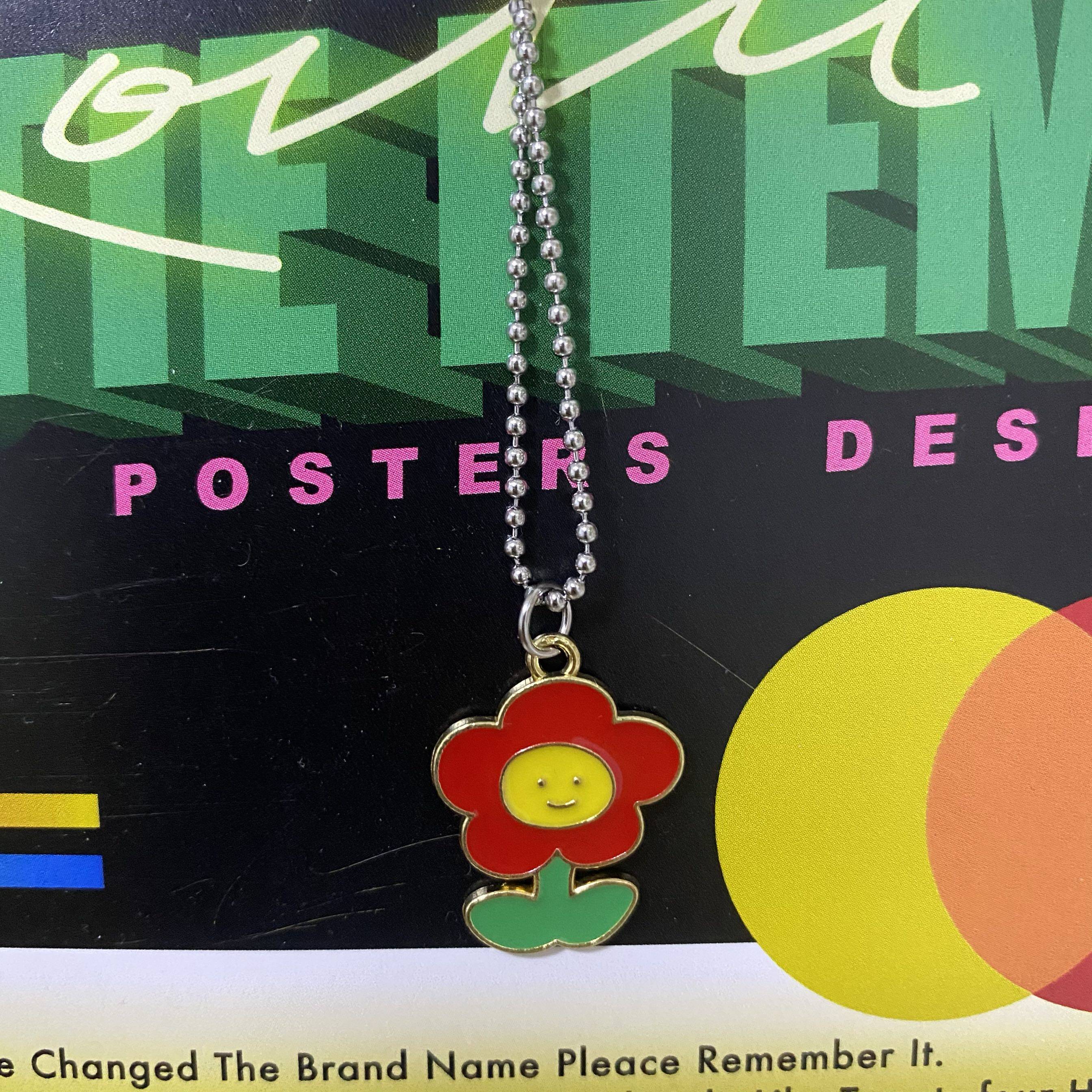 Soul Best Friend Easy to close one thousand Seal of red Red Flowers Cute Cartoon Pendant Lock Bone Chain Necklace