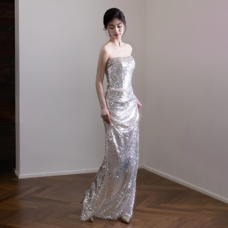 Silver Sequin Banquet Evening Dress 2026 New Style Host Light Luxury Niche Fishtail Toast Dress Bride Engagement Dress