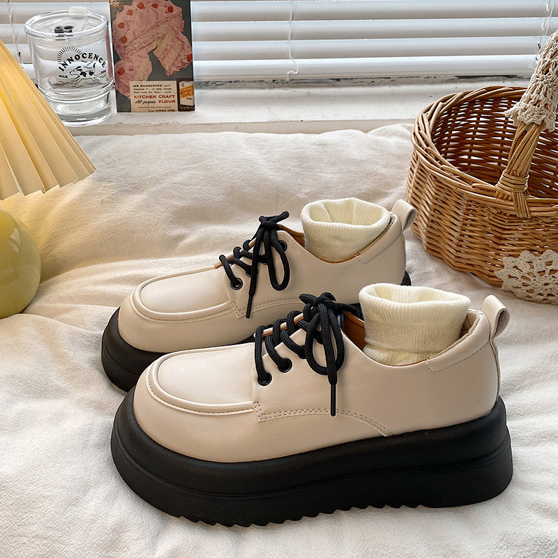 Pine Cake Thick Bottom Leather Shoes Woman 2023 Autumn Winter New white Inn Wind head 100 lap days JK single shoes 