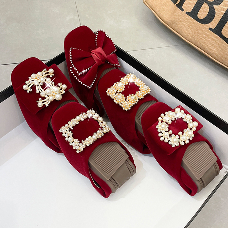 Red Square-Toe Flat Low-Heeled Wedding Shoes, Suitable for Traditional Chinese Wedding Attire, Soft-Soled, Non-Slip, Comfortable for Pregnant Women and Brides