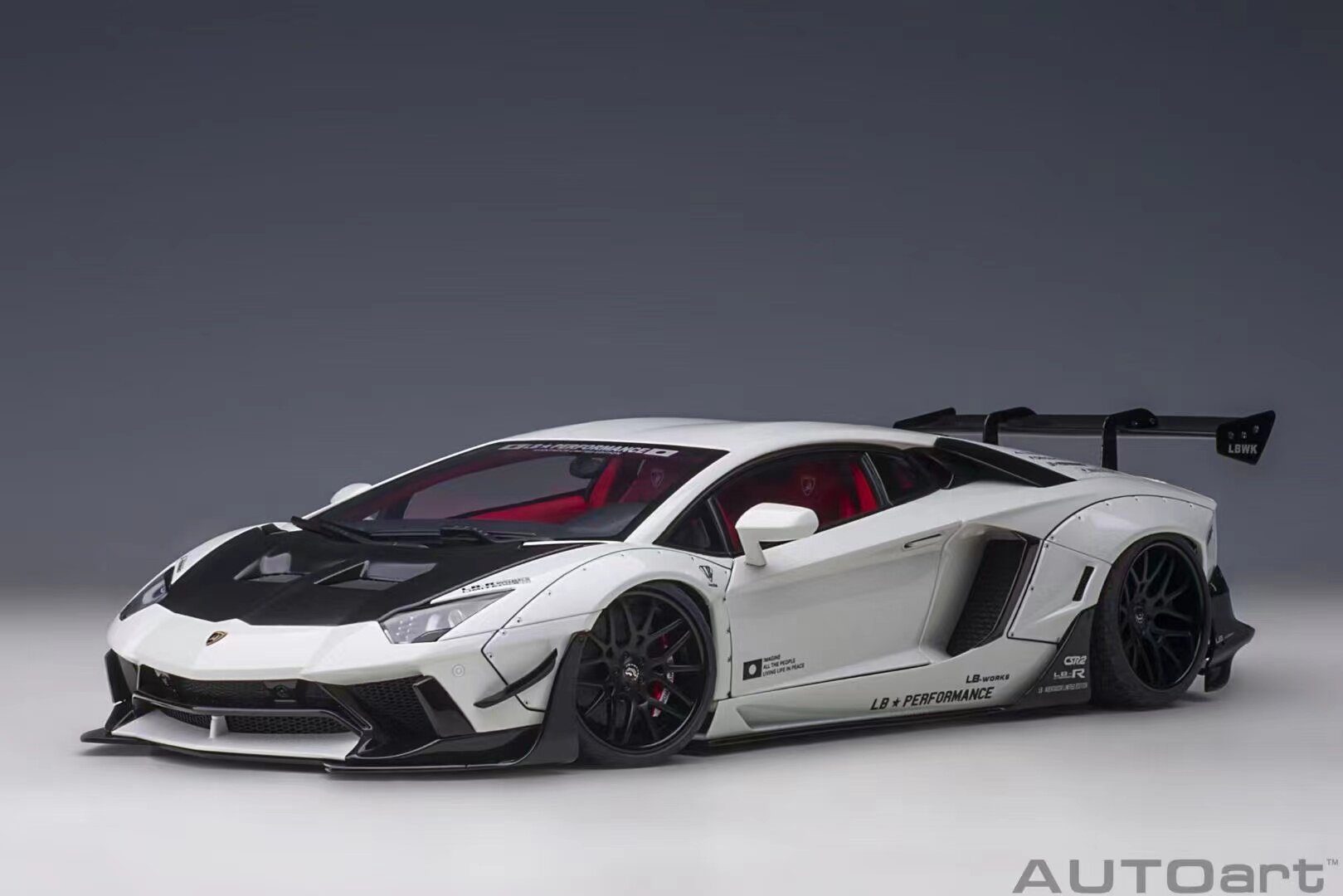 Alto 1:18 Lamborghini AVENTADOR LIBERTY WALK LB LP700 white car model