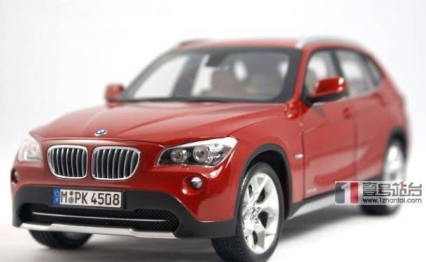 Original factory 1:18 2010 BMW X1 BMW X1 E84 sDrive28i car model collection