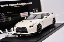 Alto 1:18 AutoArt for Nissan GTR R35 V SPEC white car model