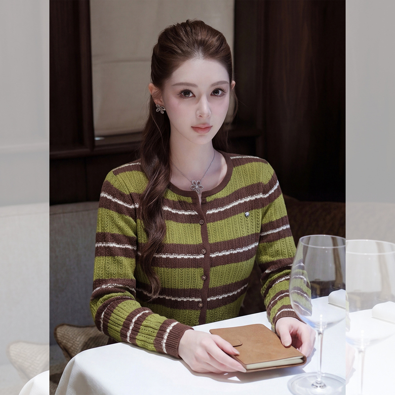 Korean-Style Coffee Green Striped Cardigan Sweater for Women, Early Autumn Loose Slimming Base Shirt for Petite Figures Korean-Style Coffee Green Striped Cardigan Sweater for Women, Early Autumn Loose Slimming Base Shirt for Petite Figures