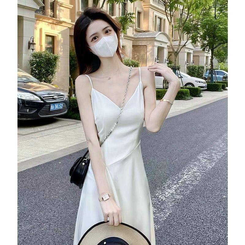 Sandro Queen summer Lean Super Fairy harness Lions dress Tourism photo Long dress Seaside beach Beach Skirt-Taobao