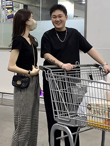 Летняя сексуальная приталенная короткая футболка с коротким рукавом, V-образный вырез